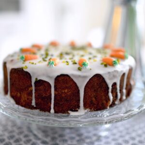 cake, carrot cake, cake stand-4890393.jpg