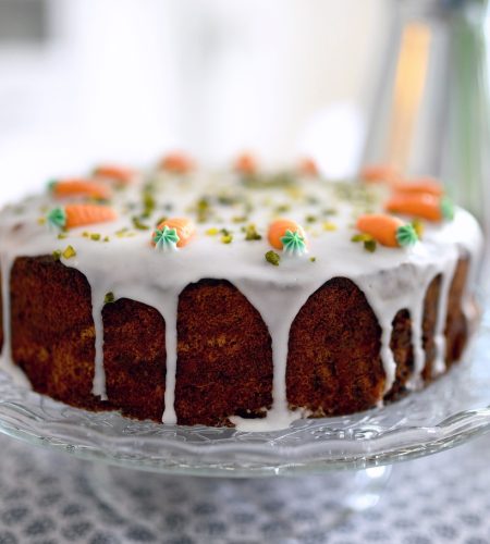 cake, carrot cake, cake stand-4890393.jpg